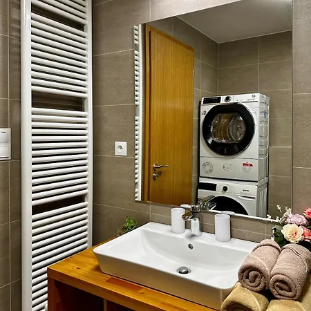 Hiems With Free Parking In Apartamento